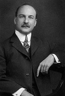 DuPont founder